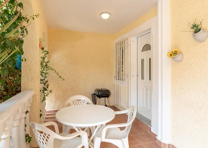 Apartamento 145 *